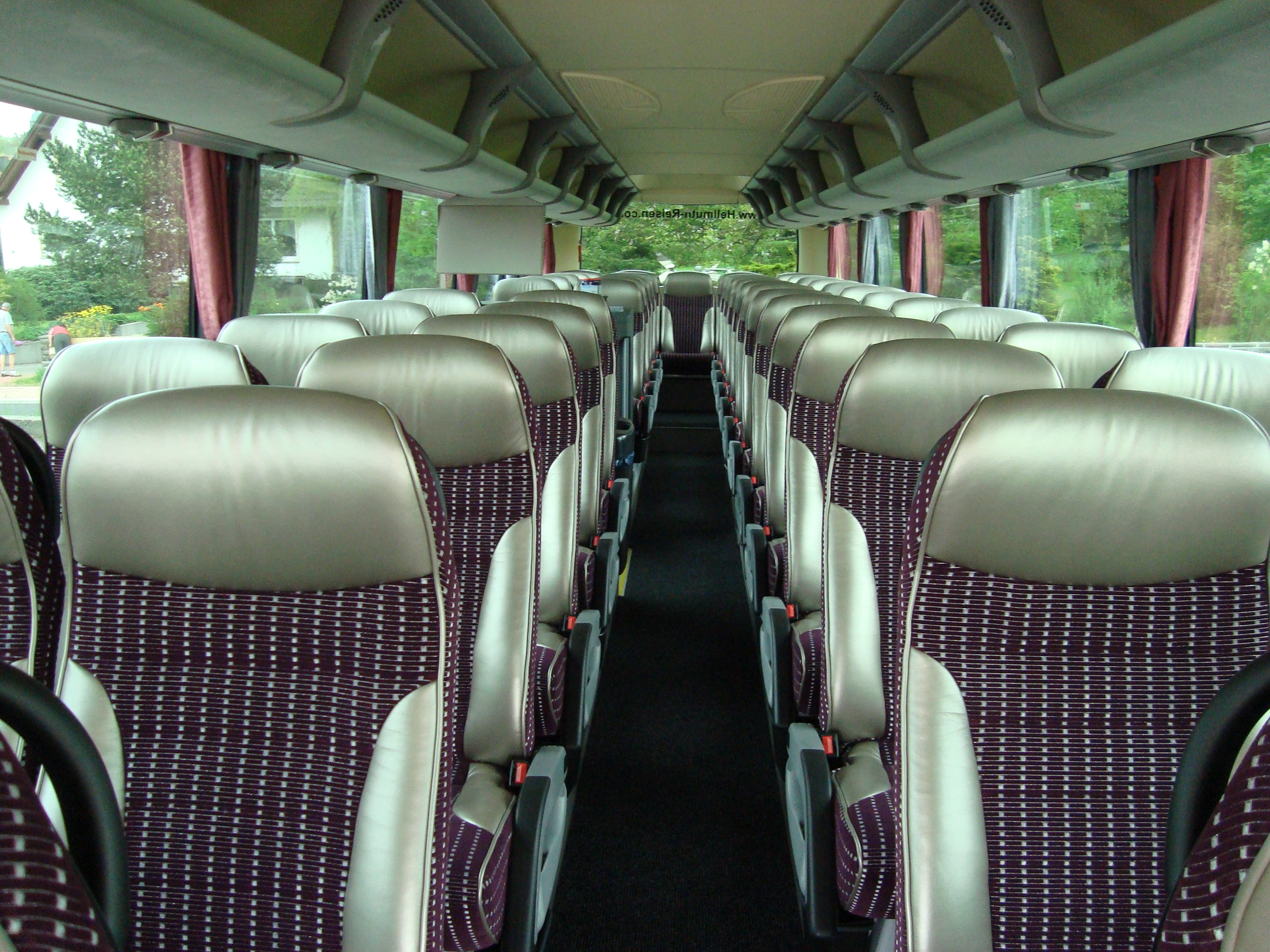 Royal - Class Viseon - Bus